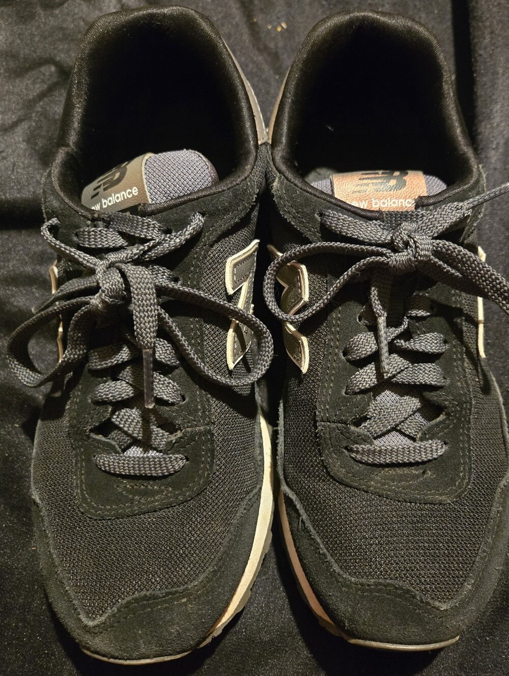New Balance Shoes - Picture 2 of 5